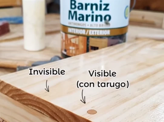 Tapar o disimular los tornillos