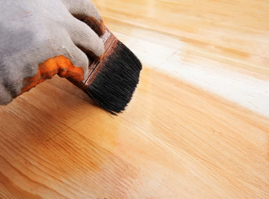 Aprende a aplicar barniz poliuretano al agua